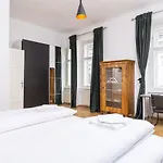 Belvedere Suite by ichbucheAT