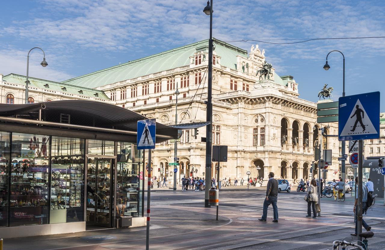 Belvedere By Ichbucheat Wien