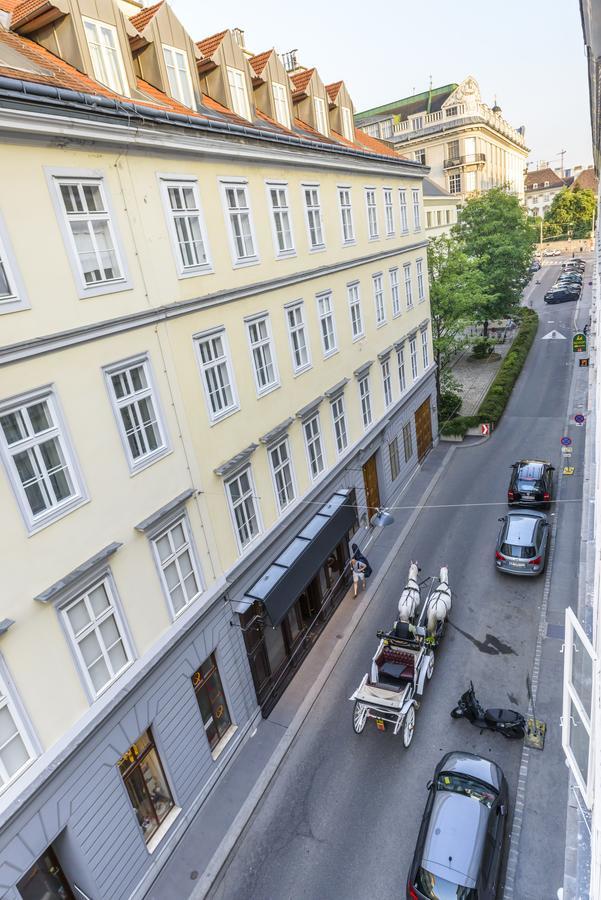 Apartment Belvedere By Ichbucheat *